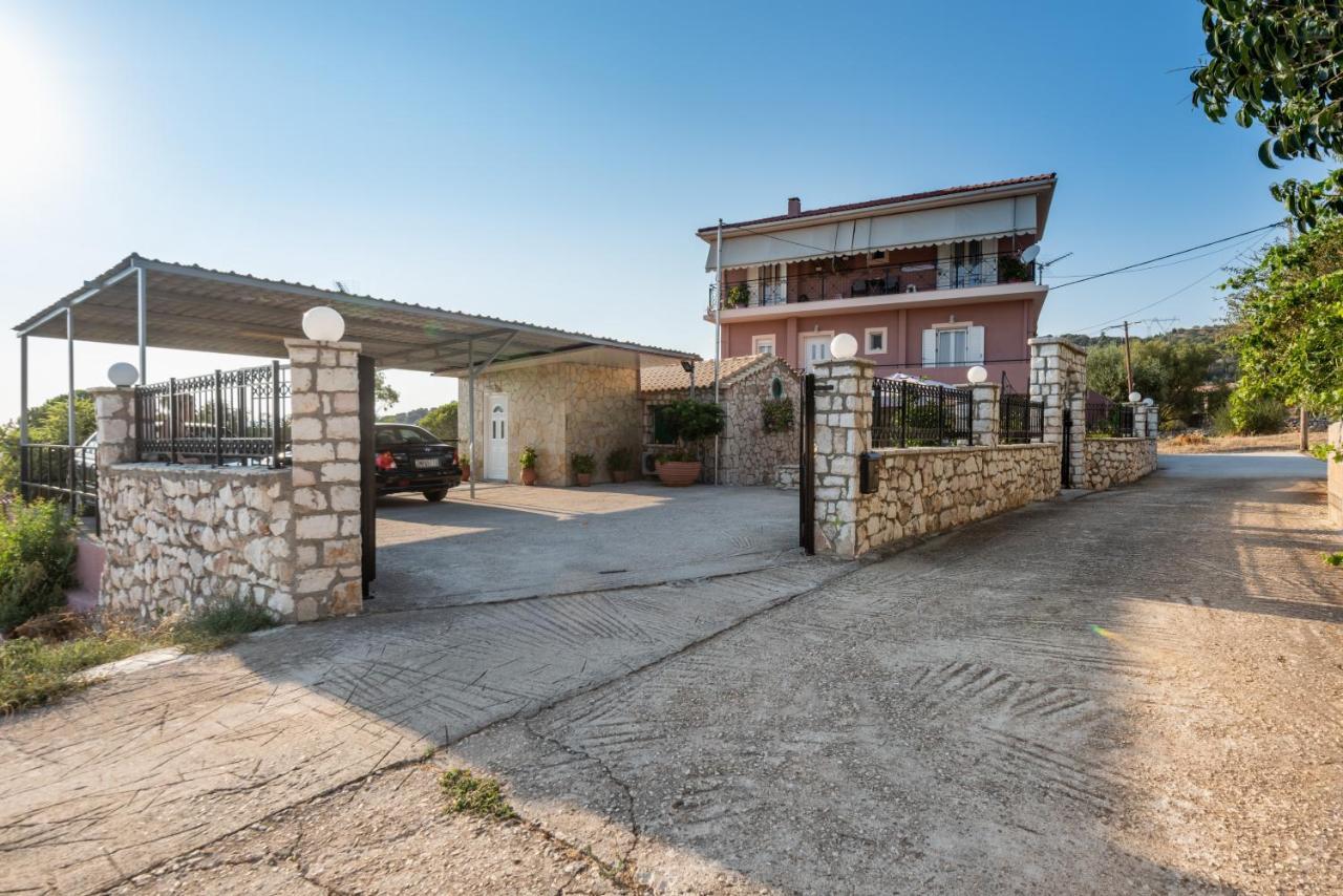 Razáta Sofia'S Apartments מראה חיצוני תמונה