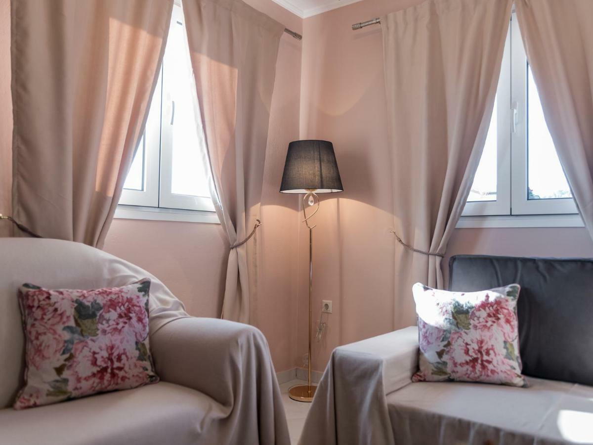 Razáta Sofia'S Apartments מראה חיצוני תמונה